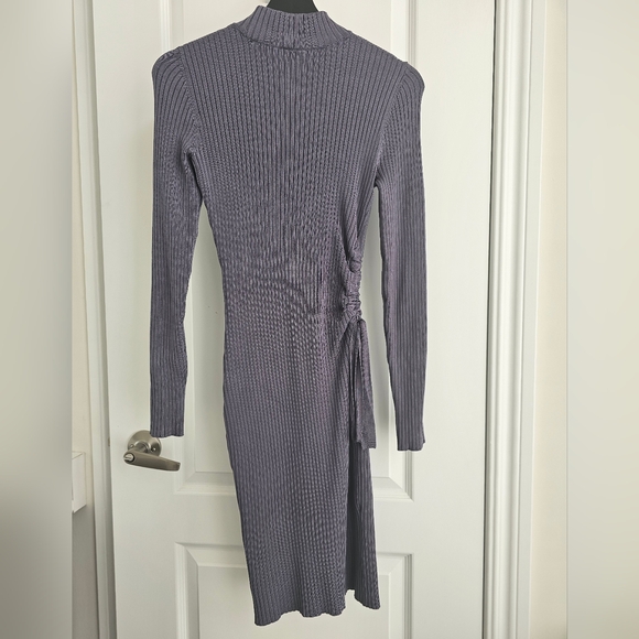 Marciano Ribbed Knee Length Bodycon Dress. Sz XS. Will fit Sz S. No flaws. - Picture 2 of 9